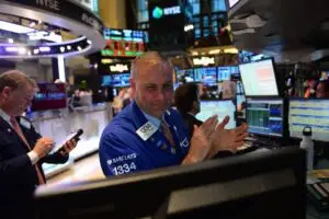 US stocks rebound